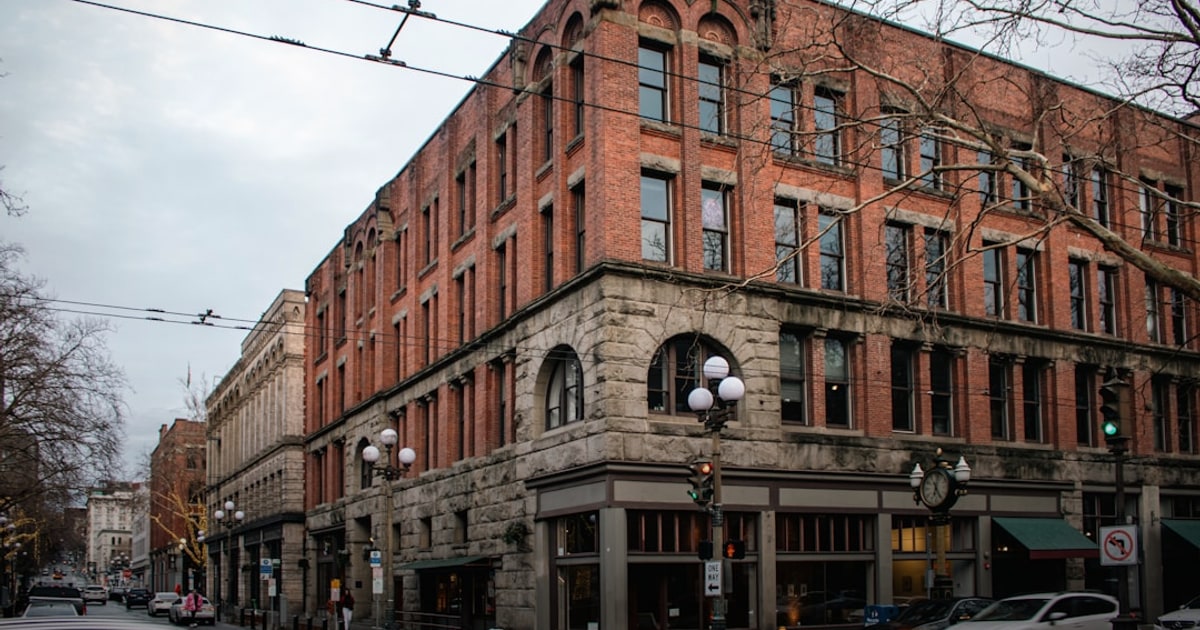 Experiential Retailers and Compact Footprints Drive Seattle-Area Leasing Activity