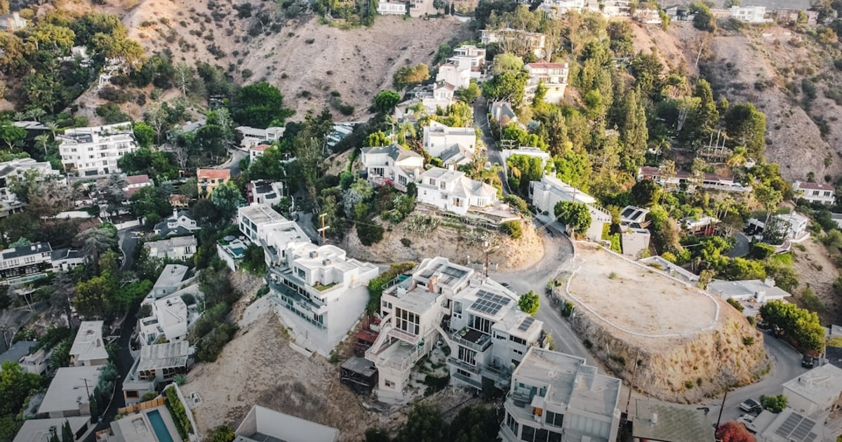 Faulkner Capital Purchases Hollywood Hills-Adjacent Luxury Multifamily Asset