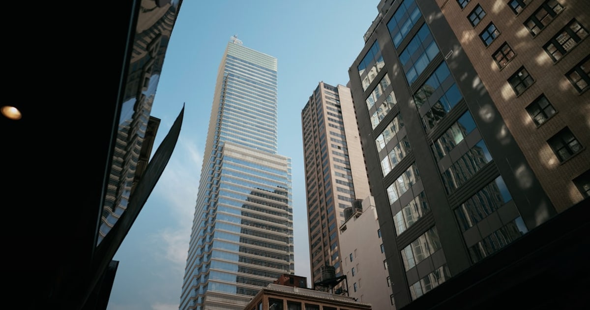 Historic Steakhouse Brand Expands Footprint with Major Midtown Lease