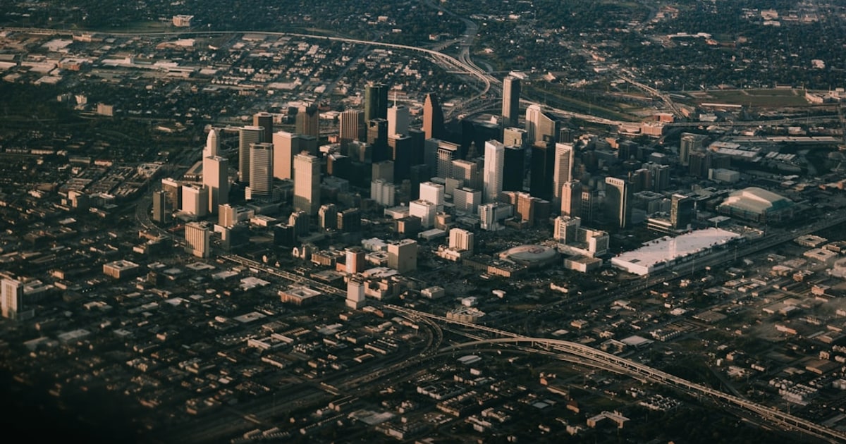 Mister Car Wash Net Lease Property in Greater Houston Trades for $5.4M