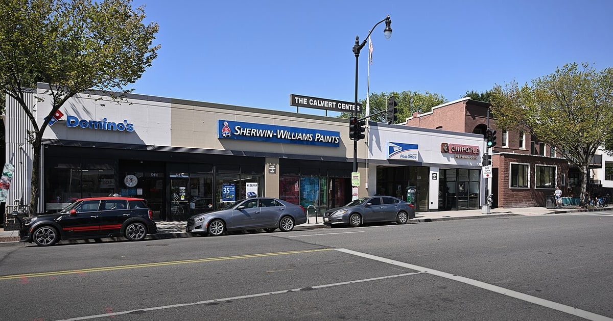 West Sacramento Neighborhood Retail Center Trades for $6.2M